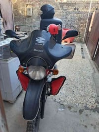 دراجه بوكسر للبيع اوراق اصوليه كاملة الدراجه ما مرقمه بس الاوراق موجود...