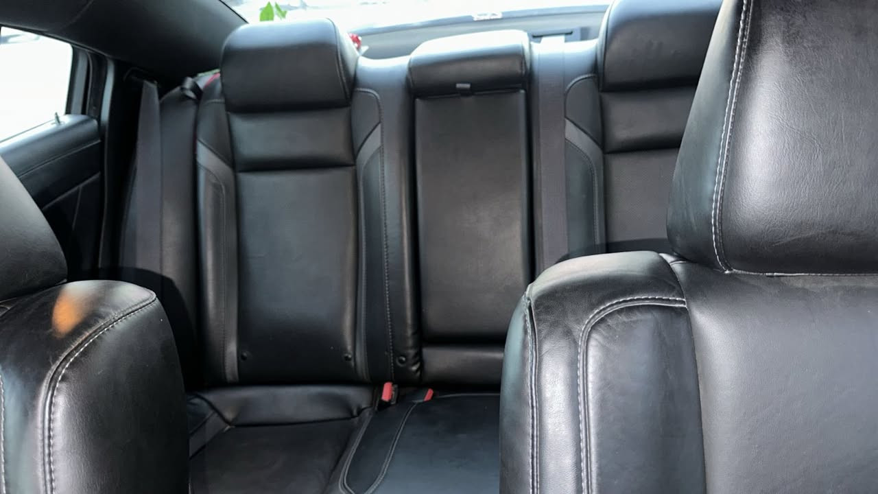 ‏دوج شارجر 2023 السيارة ‏حادث موظح  فقط بس قطعة وحدة sxt بدون ارباك عليهة تغليف بل كامل السعر250 اوبيهة مجال قليل***********
