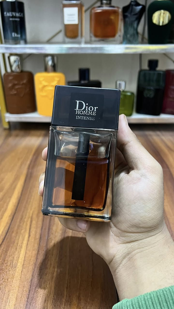 عطور اصليه مستخدمه للبيع اي عطر يعجبك علق عليه واكلك السعر الاسعار تفليش


**إذا كنت صاحب هذا الإعلان وتريد حذفه لأي سبب، رجاءا أرسل رسالة إلى الدعم الفني**