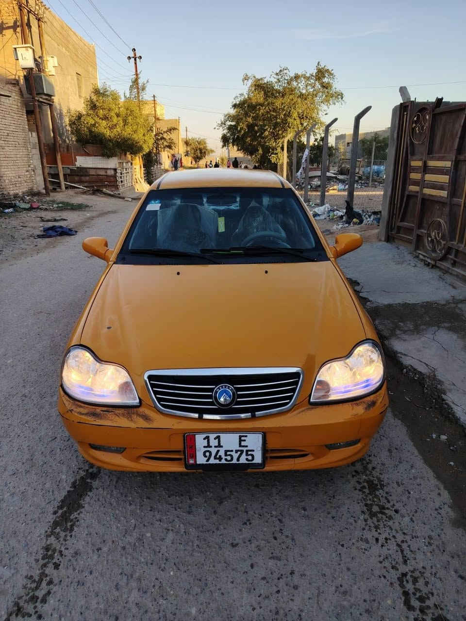 السلام عليكم ورحمة الله وبركاته
جيلي Ck 2013
رقم بغداد جديد هزة جديدة مصفرة من كلشي
محرك جديد
سيارة مابيها اي ضربة كلها بلادية على وضع الشركة 
 مكانها بغداد

السعر ٣٦
للتواصل *********** او *********** بغداد, العراق
