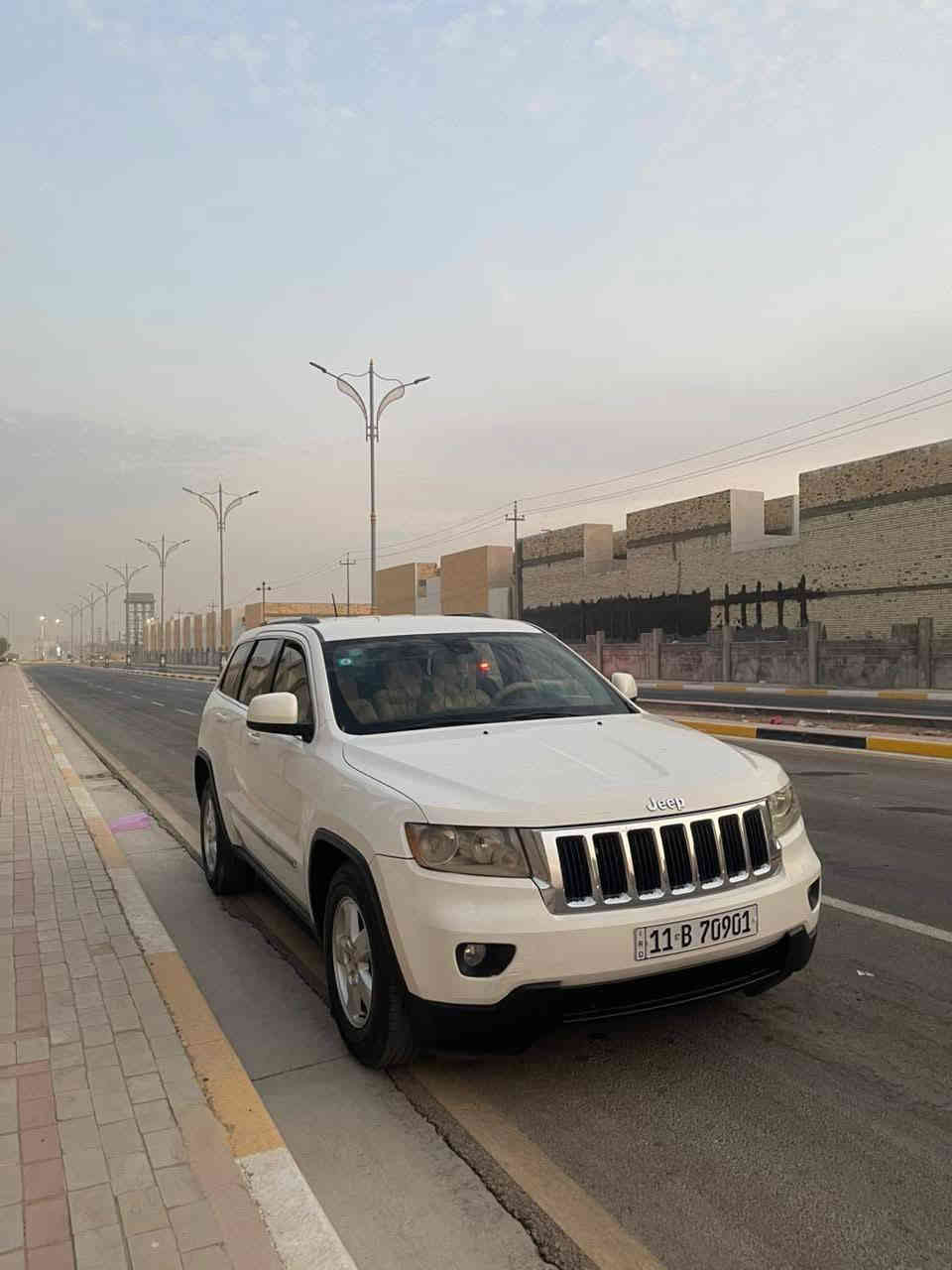 Jeep Grand Cherokee
سلام عليكم

لون ابيض 
٣٦٠٠
كشنات مخمل 
تحكم ستيرن 
كروز سرعة
لايت زنون 
رقم بغداد بأسمي تحويل ثاني يوم 

مكاني كربلاء حي الإطارات قرب تقاطع الميلاد 
السونار بالمنشور 
***********
***********
ابو نرجس 

‪ 
……………بدون مراوس بيع فقط……………
