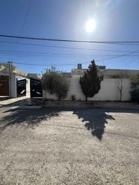 مجمع اشتي ١ • ٢٥٠م • ٢ غرف نوم