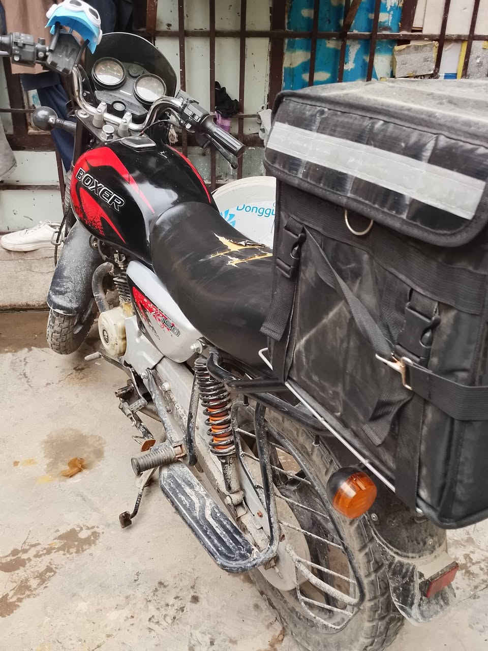 السلام عليكم بوكسر 2022 بدون رقم الدراجه جديده ما مشتغله دلفري كربائيات جديده المدينه خير الله المكان بغداد جديده للاستفسار ***********
