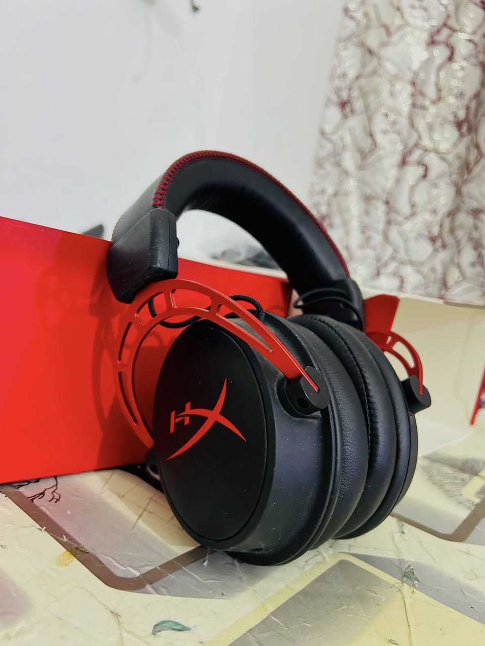 سماعه هايبر اكس الفا جديده كلش مامستعمله أصلا صارلها يومين يمي كل ملحقات مالتها وياها أريدها ب45 توصيل موجود ***********
