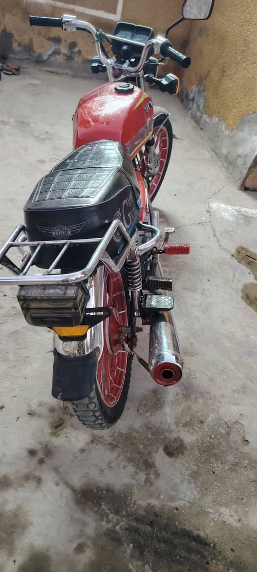 دراجة للبيع ٢٠٢١ بدون أوراق
عنوان بغداد تقاطع النهروان
السعر 375 أو بيهة مجال للطيبين
نوع تايكر
متواجد خاص


**إذا كنت صاحب هذا الإعلان وتريد حذفه لأي سبب، رجاءا أرسل رسالة إلى الدعم الفني**