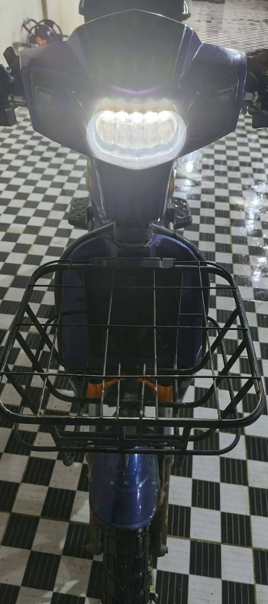 سلام عليكم
دراجة شحن للبيع موديل (2025)
نضيف كلش بطاريات جديده 
نقص بس إشارة تك يسرة 
كهربائيات شغالة 

***********

السعر 550وبيها مجال بسيط
