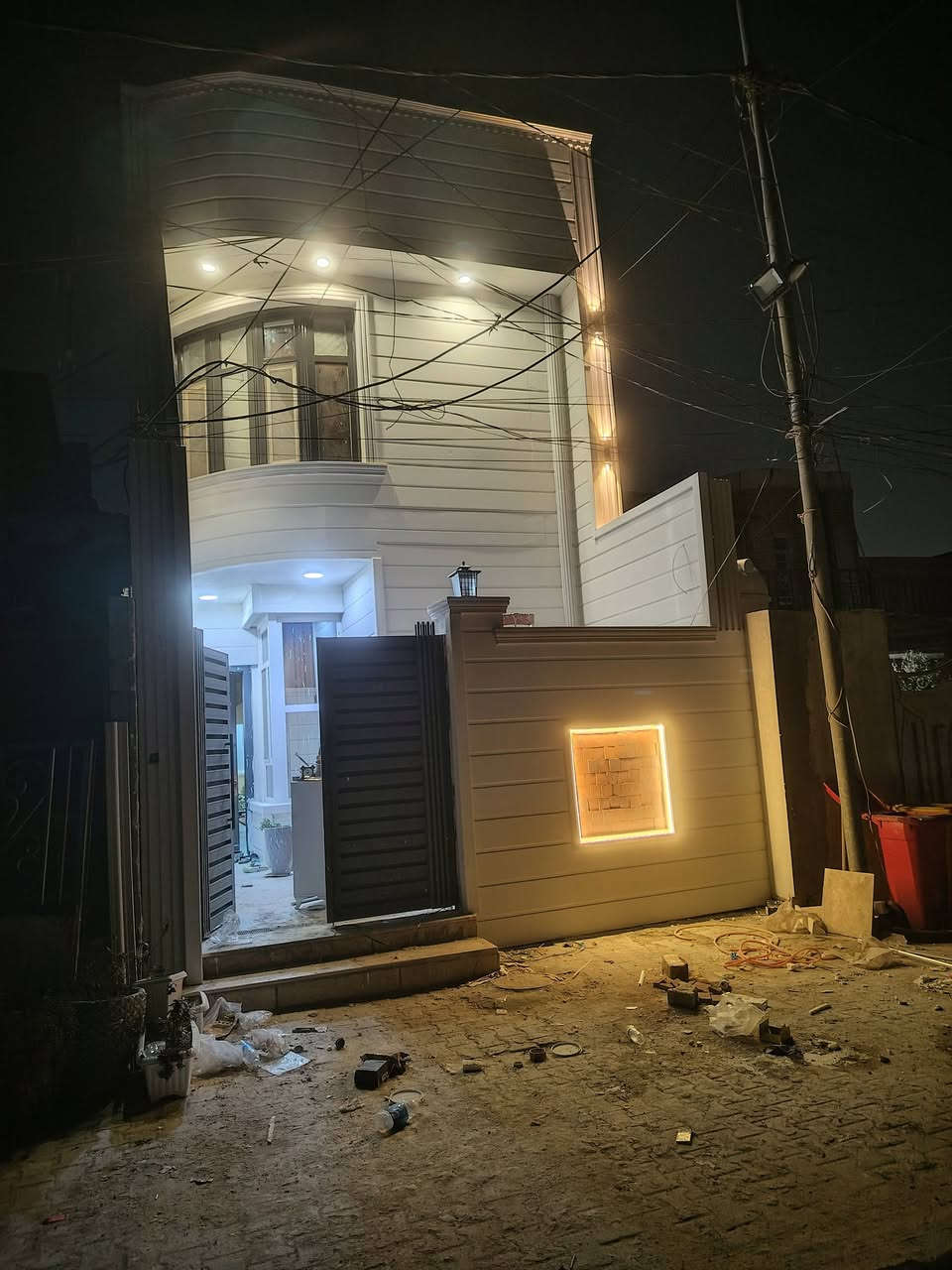 جزاء بسيط من اعمالنا في مجال الديكورات الداخليه والخارجيه 
ديكورات جبس مبورد مغربيه بأحدث تصاميم 
ديكورات تغليف الواجهات بلفوم تركي العصري الحديث
جميع انواع الاصباغ الداخليه والخارجيه 
عمل ديكورات بديل الخشب وبديل الرخام بديل الشيبور وشيبورد 
عمل ورق جدران 
عمل سقوف ثانويه 
عمل صبغ الحديد بنواعه
عمل اشرطه 
جميع انواع السحبات داخليه والخارجيه

ديكورات تغليف جام تغليف الارضيات باحدث ديكورات الباركيه التركي
صبغ داخلي وخارجي 
نعمل في كربلاء المقدسة والمحافظات المجاوره  للأستفسار
***********
***********
اخوكم حسن الشمري
