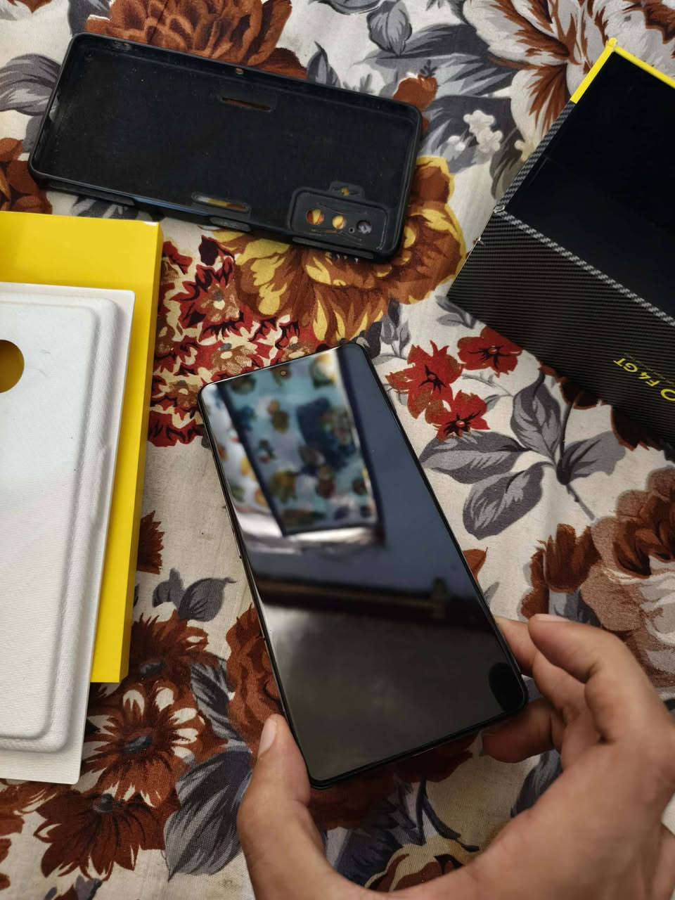 ⚠️POCO F4 GT⚠️مكاني حله ماعدي توصيل
للبيع 190
المواصفات الجهاز📱/ 
الشاشة 120Hz AMOLED 🖥
المعالج Snapdragon 8 Gen 1 🎮
الشحن السريع 120w من 0 الى 100 (15 دقيقه) 🔌⚡
رامات 12GB 💾
مساحة تخزين 256GB 💽
الكامرة 64 📸
الجهاز للاعاب وبي شفتات جهاز كلشي مابي غير بس هذا الفطر بضهر  قفل 190


**إذا كنت صاحب هذا الإعلان وتريد حذفه لأي سبب، رجاءا أرسل رسالة إلى الدعم الفني**