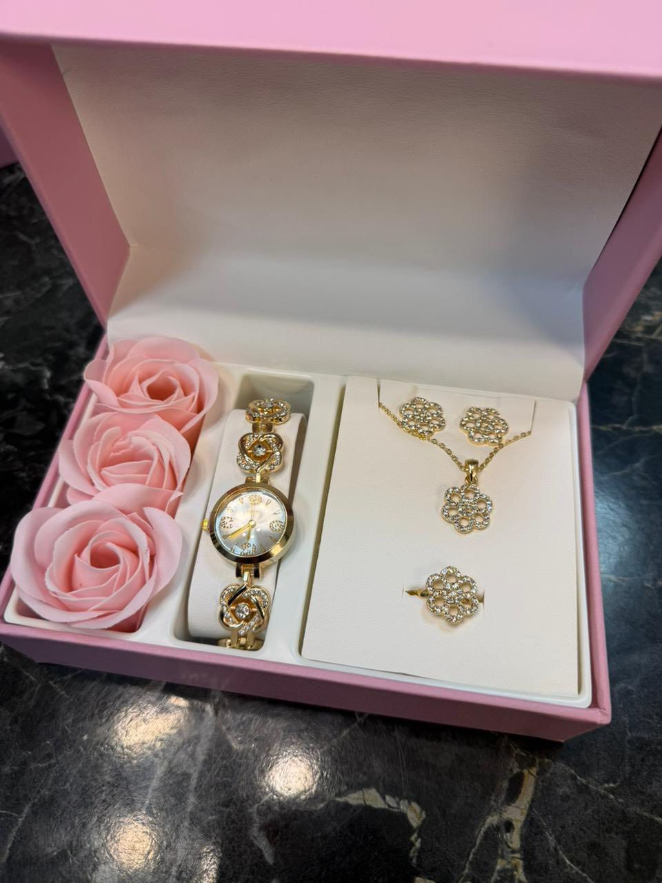 جمله فقط عندي 5000 قطعه ***********
