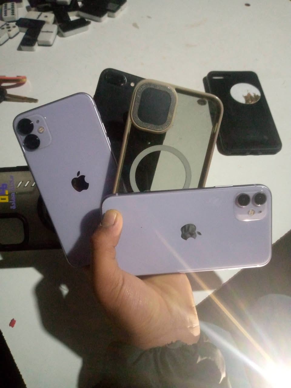 سلام عليكم اجهزه ايفونات عدد 3 قطع 
لاول 11 عادي نضيف حيل كله بلاد وشغال ملحقات كامله سعر 290 وبي مجال 
الثاني 11 عادي نضيف حيل كله بلاد وشغال ملحقات كامله سعر 280 وبي مجال 
الثالث 7بلاص نضيف حيل كله بلاد وشغال ملحقات كامله سعر 120. بي مجال 
عنوان واسط رقم ***********
