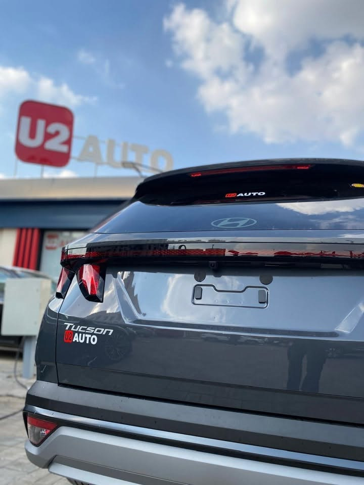 🔥 هيونداي توسان – SUV تجمع بين الفخامة، القوة والتكنولوجيا الحديثة 🔥

إذا كنت تبحث عن سيارة توفر لك الراحة، الأمان والأداء المميز في كل رحلة، فـ هيونداي توسان هي الاختيار المثالي.

✅ تصميم عصري وجذاب
✅ وسائل أمان متطورة
✅ شاشة ترفيه وأنظمة ذكية حديثة
✅ مساحة داخلية واسعة ومريحة
✅ أداء قوي واقتصادي في استهلاك الوقود

متاحة بأفضل أنظمة التقسيط وأقل مقدم، مع تسهيلات كبيرة للموظفين وأصحاب الأعمال.

📞 للتواصل والاستفسار:
عبدالرحمن لاشين
01024145463

تابع صفحتنا:
Lasheen Automotive

🚗 احجز سيارتك الآن واستمتع بتجربة قيادة استثنائية مع هيونداي توسان.


**إذا كنت صاحب هذا الإعلان وتريد حذفه لأي سبب، رجاءا أرسل رسالة إلى الدعم الفني**