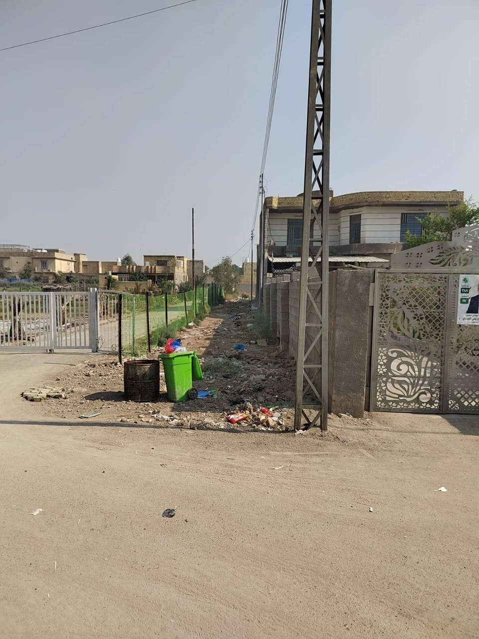 سلام عليكم... طابو صرف زراعي سند 25 مساحه الكلي 1250 داخل القطعه منزل هيكل 200 .متر   سده دور النفط مقابيل السايلو الوفه الثانيه ستفسار.. .***********
