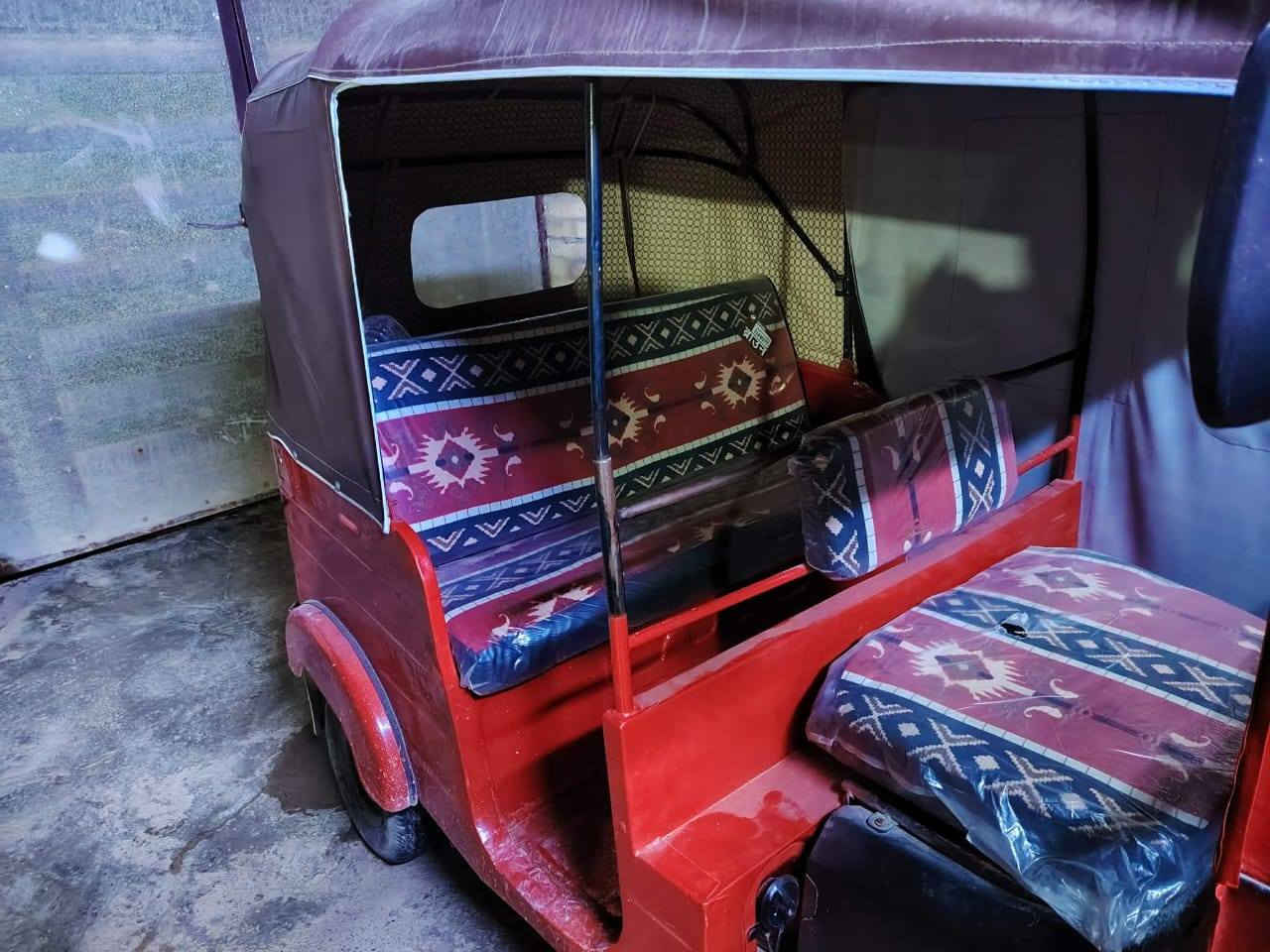 تكتك لبيع موديل 16 رقم وسنوية محرك عشرين 
مكلف بل نشر  ***********
***********
