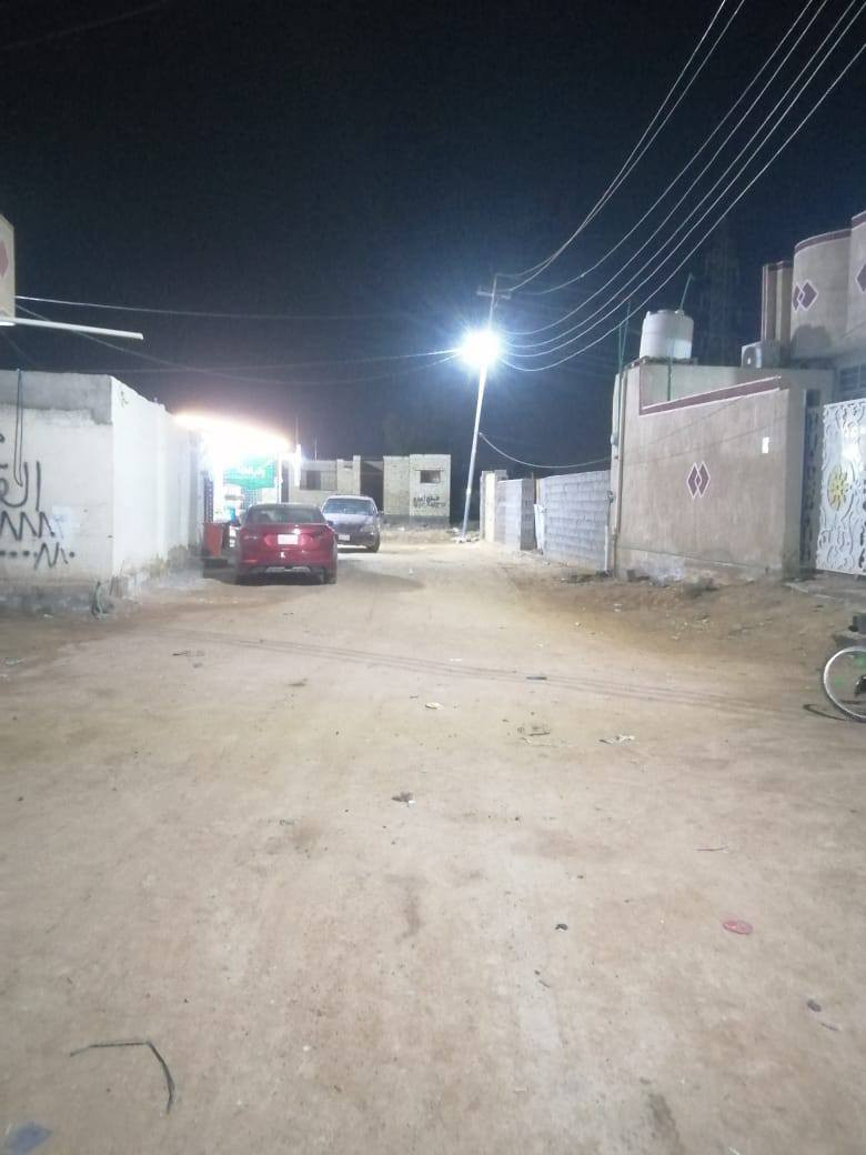 قطعة للبيع مساحة 100 متر واجهيه 10 ونزال 10 شبانات حولي جديد تبعد عن الحولي 200 متر قطعة ركن مدفونة وكامله ماي مجاري كهرباء السعر 14 وبيهه مجال الاتصال ***********
