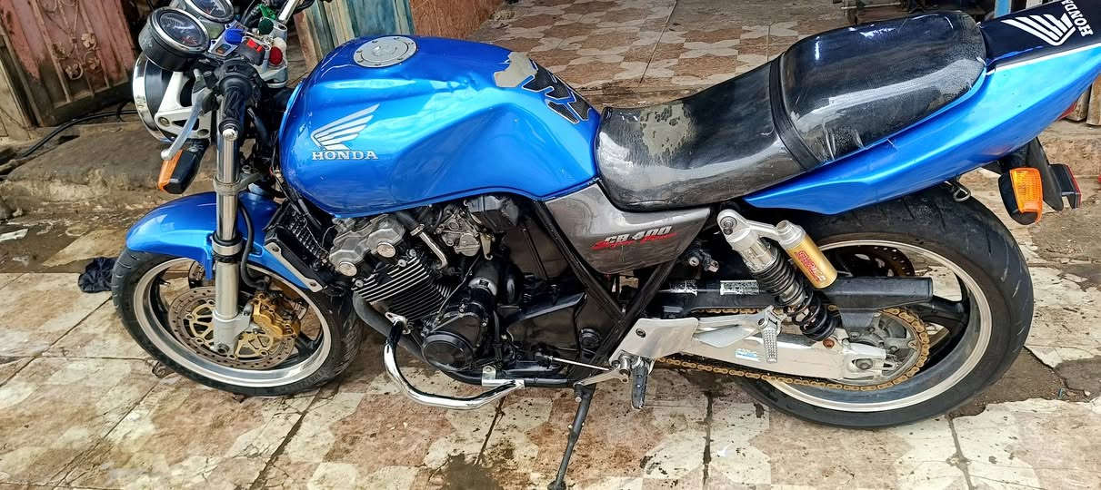 س ع شباب دراجه سيبي فور جيل ثاني هايبر 16ولف دراجه مسويله دامه كامله بلكات انجيكي زنجيل دهن كله موتل دراجه ما متعوبه الله شاهد دراجه كفاله سعر واحد800بيه مجال بصيط رقمي***********
