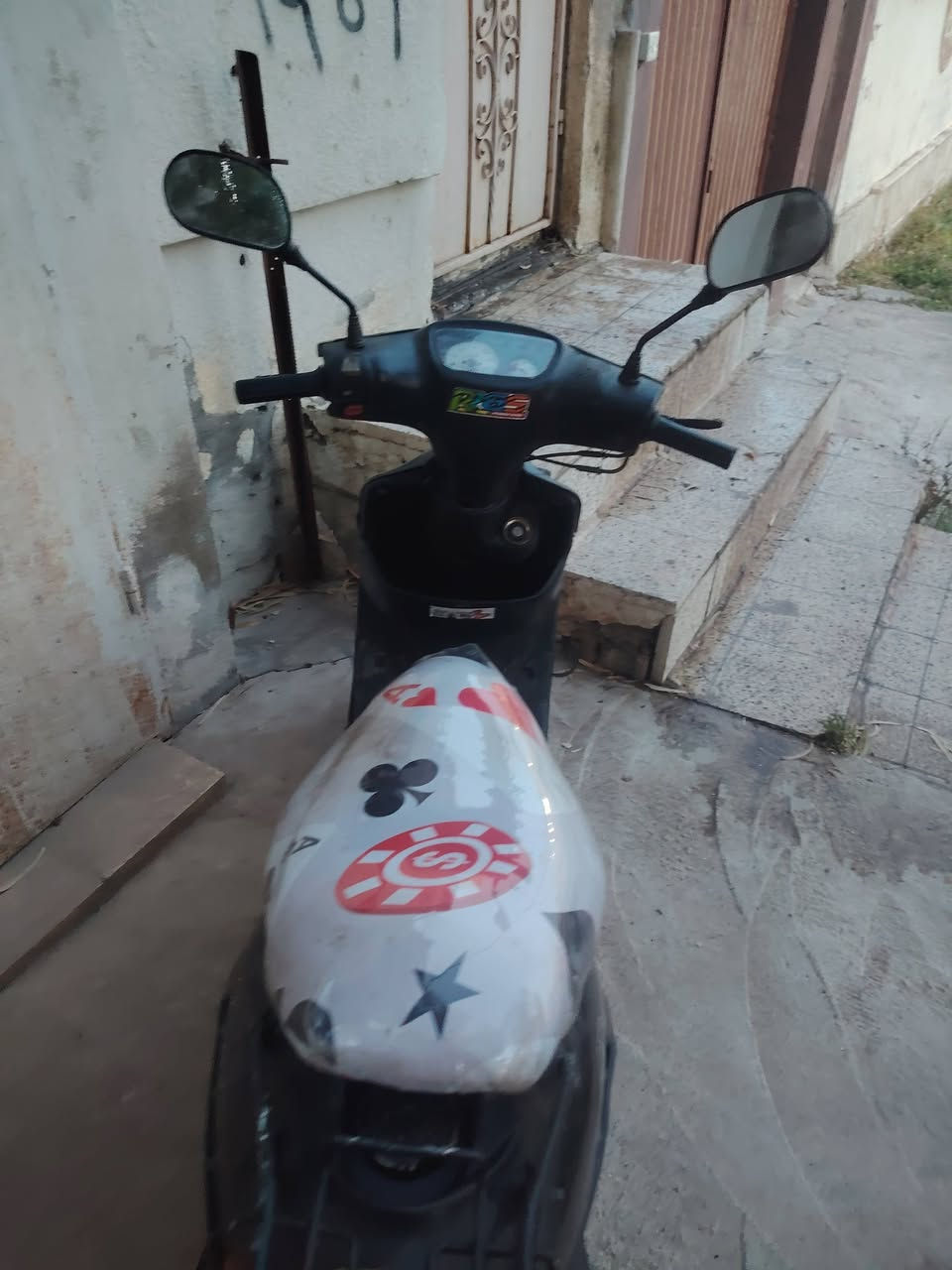 سلام عليكم ماطور للبيع نحله تسع ازروف كهربايات شغاله كلها شغال سلف مايشتغل ماطور يحتاج تعمير للتواصل. ***********
