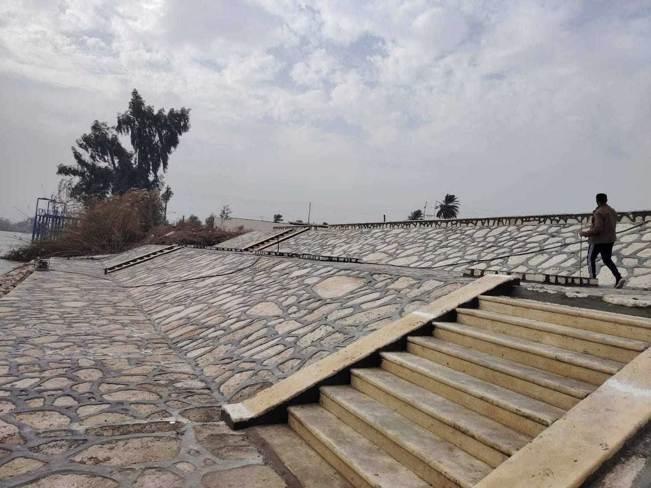 بسم الله الرحمان الرحيم
كادر مكتب الساحل الرصف وعمل كافه المزارع
رصف حجر  وعمل مكان الشواء بل حجر الحراري
نظام العمل قطعي كرسته وعمل
انته سلمنه الموقع والباقي علينه
مواد درجه أوله سمنت مقاوم ماس
والأمل داخل مختبر من الملوحه
نعمل في الانبار وبغداد
للتواصل ***********
