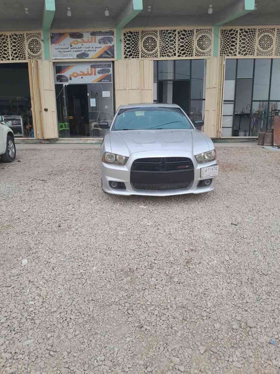 جارجر ٢٠١٢ فول موصفات قطعتين صبغ بدون دواخل السعر ١٦٠ وبيه مجال *********** العنوان بابل المسيب
