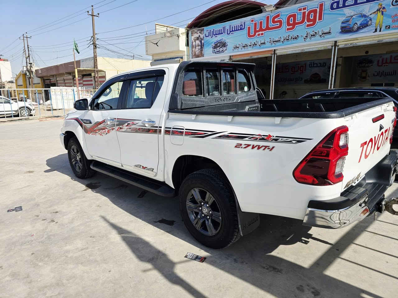 تيوتا هايلوكس فور ويل 4X4 للبيع  موديل 2024 ساز فول مواصفات مكفوله كفاله عامه من ضربه وصبغ وتبديل وشخوط شرط سونار سياره جديده بمعنى الكلمة 
محرك 4 سلندر 2700 سوبر
موصفات:
بصمه تشغيل 
تبريد قطعتين 
لد زينون اصلي 
شاشة كبيره لمس
رادار امامي فول مواصفات 
شاحن وايرلس 
مثبت سرعة تفاعلي
كامرة خلفية 
حساسات امامي خلفي 
سبير ما نازل سياره كله بوضع الشركه وكفاله عامه
سيارة وكالة ساز فول مواصفات رقم اربيل دولي بسمي تحويل او وكالة  ماشية 15 الف حقيقي اخت زيرو 
سعر : 330 بيه مجال بسيط جوه سوك  الاتصال على هذا الرقم 
***********
مكاني بغداد
