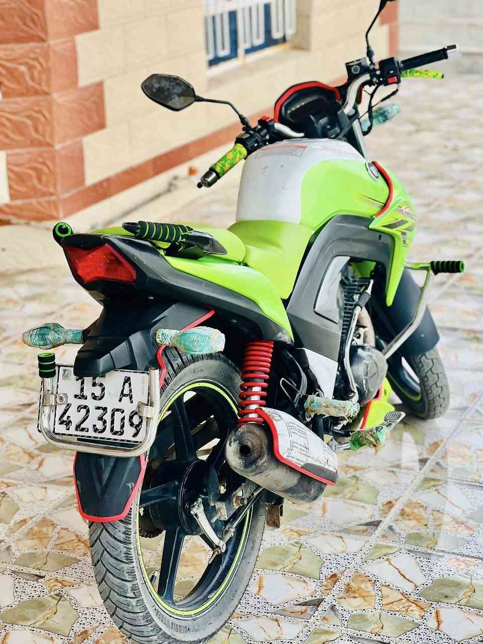 الدراجه للبيع السعر خاص ***********
