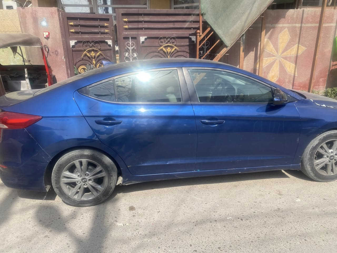 لنترا 2017 بيه 3 قطع صبغ حادثه بنيد وجاملغ ولمكينه مفتر بيه يطغ تمشي طبيعي تبريد منضومه جديده شادله اي حادث مابيه بلعراق سعر 92 بيه مجال بصيط عنوان بغداد الزعفرانيه 
***********
