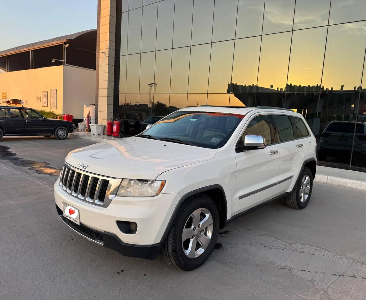 جيب لاريدو وارد كندي لمتد فول 1/1مواصفات خاصة مديل
2011رقم بصرة تحويل مباشر محرك6سلندر3600بصمة تشغيل عن بعد بنوراما كشنات جلد تحكم ستيرن كامره كشنات كهرباء شاير بلمري يدات نيكل شاشه سماعات دمام وبعض المواصفات سياره جاهزه محرك كير حداديه تبريد تخم تاير بدون اي نقص ستخدام شخصي مكفوله من الضربه والصبغ ماعده باب صبغ كلير فقط السعر 153الاستفسار ع رقم***********مكان السياره بصرة
