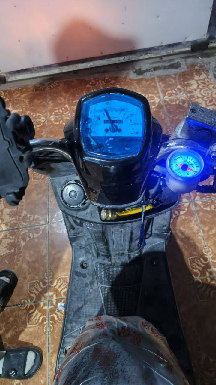 السلام عليكم درجه بوليس للبيع دراجه نضيفه ابلاديه كهربائيات كله شغال شغاله سلف هندر نكره سلف السعر 500 وبيه مجال المكان ديالى الغالبيه الشراي اتصل على الرقم ***********
