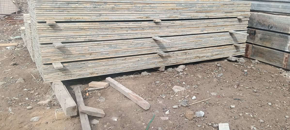 السلام عليكم لوح4متر للبيع دكه وحده بغداد الحسينيه ***********
