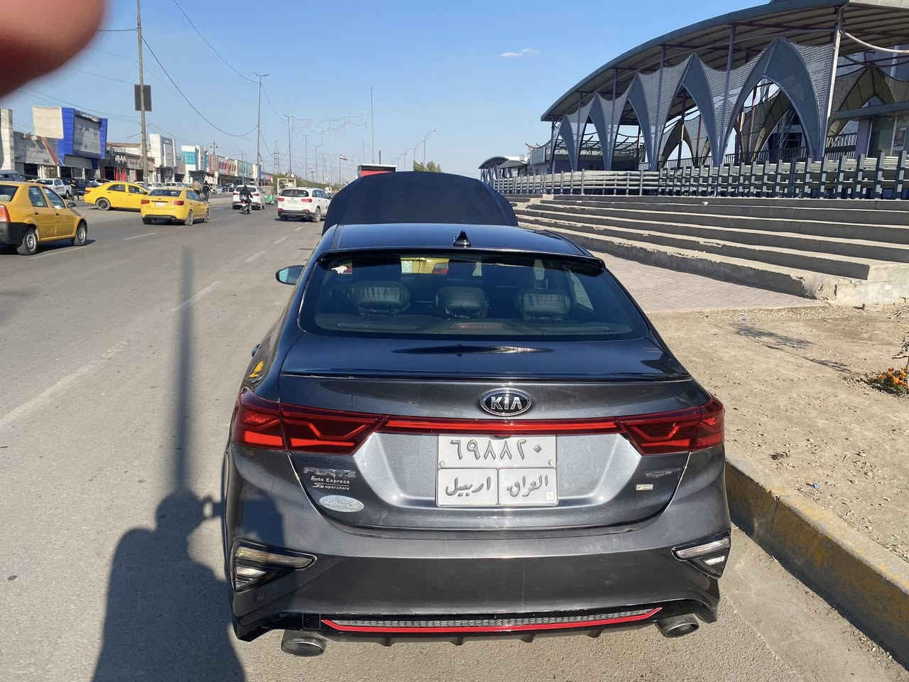 فورتي gti2020
حادثهه فقط جاملغ خلفي 
مكينه 1600 تيربو 
كير اي تي 7نمر رياضي دبل كلج 
مواصفات 
شاشة 
دبل كزوز بلادي
علامات جي تي بالمقاعد
اضائه دشبول 
اشاير مري 
كامره خلفية 
رادار تنبيه 
توقف ذاتي 
تحديد مسار
مثبت سرعه 
السياره جاهزه حداد صدر وتبريد وتدفئة ما بيهه نقص 
السنوية بأسم 
مكان السياره بغداد المدينه 
للتواصل ***********
