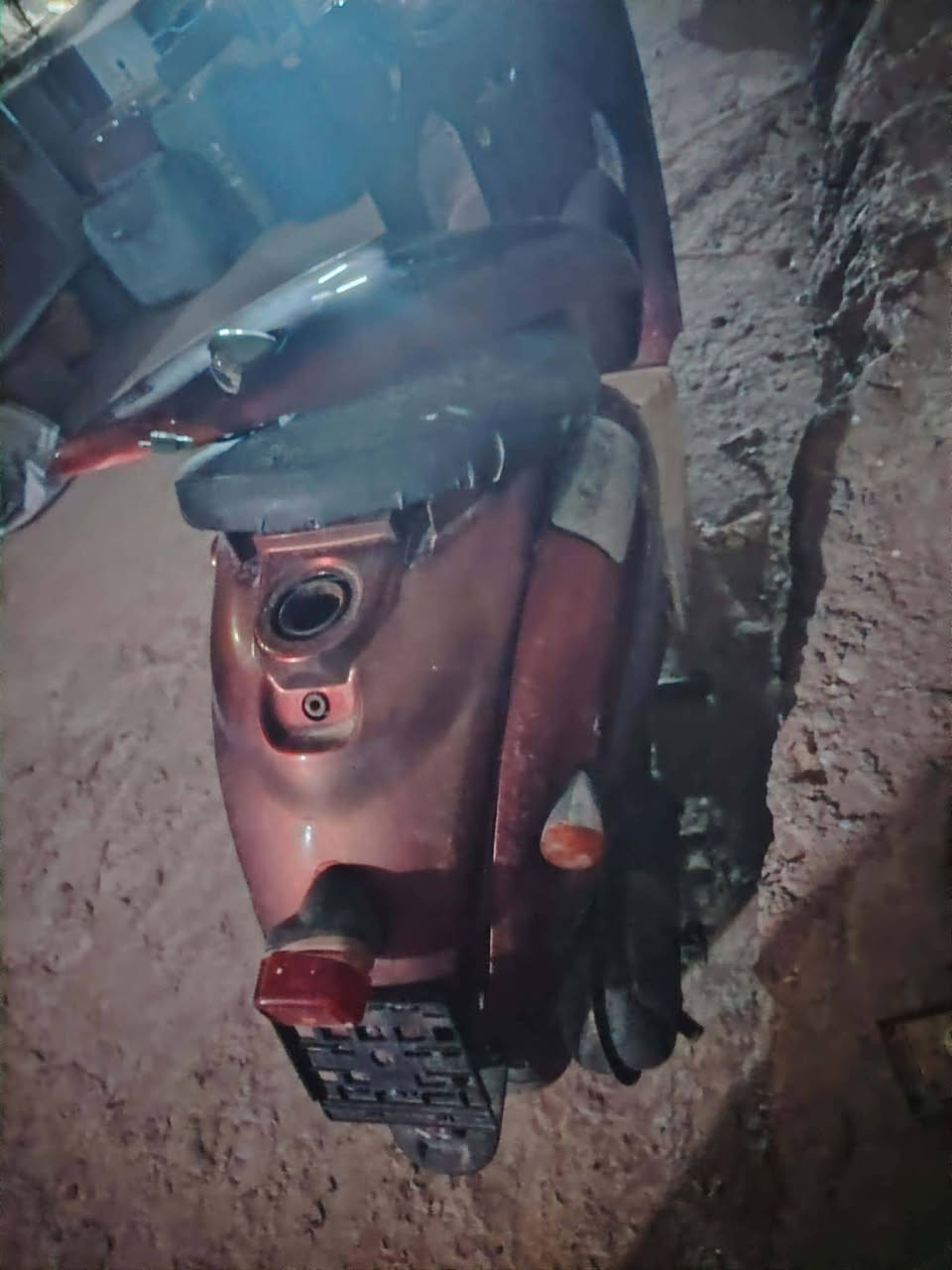 سلام عليكم دراجه كلاسك للبيع بيه خمده  125 وبيه مجال
