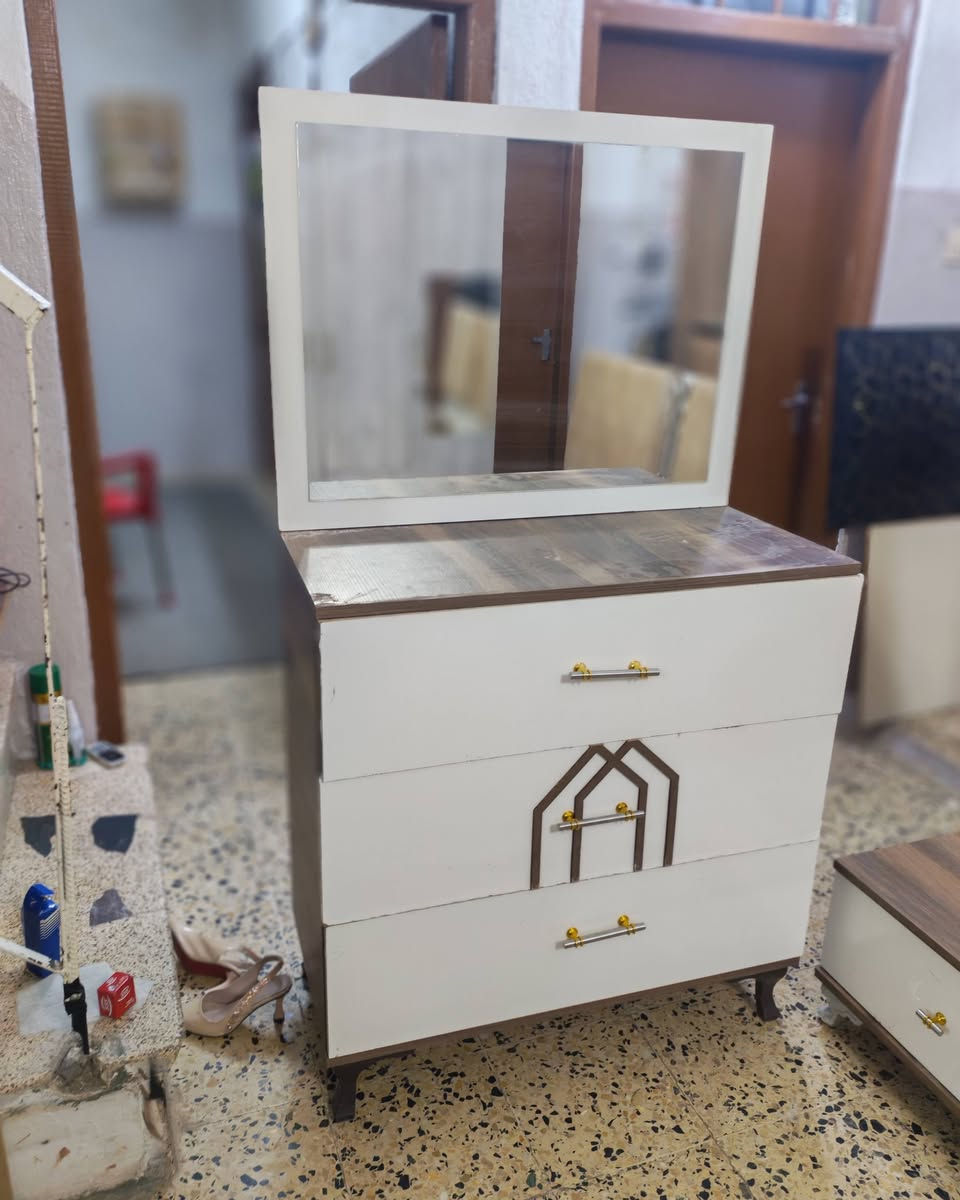 السلام عليكم غرفه نوم نظيفه ٥قطع السعر عل خاص


**إذا كنت صاحب هذا الإعلان وتريد حذفه لأي سبب، رجاءا أرسل رسالة إلى الدعم الفني**