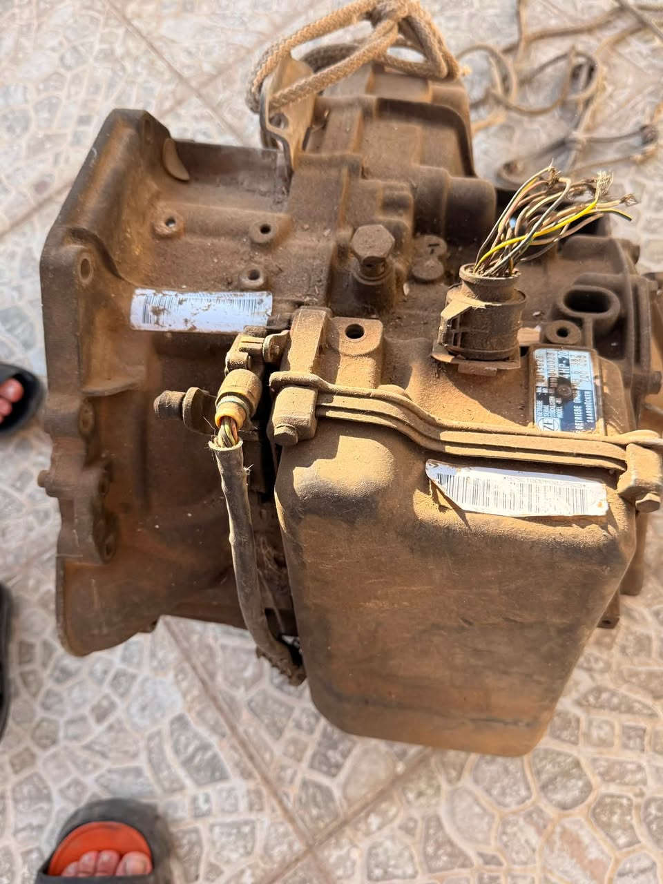 السلام عليكم كير مارسدس فيتو موديل ٩٦ أوتوماتيك بدون العقل مالته الكير شغال ونظيف مابي شي السعر ١٥٠ الف وبي مجال للشراي فقط مكاني اربيل الرقم للتواصل *********** وهذا الرقم *********** بي واتساب
