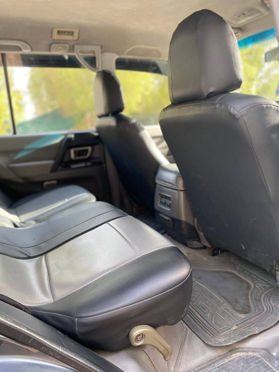 السلام عليكم مسيبوشي بايجيرو موديل2006
سيارة مكفوله من ضربه والفتح والتبديل بيه 3قطع صبغ سونار موجود كير ومحرك واكسنت توب حداديه جديدة تخم تاير جديد كهربائيات كله شغاله تبريد تدفئه شغاله سيارة بأسمي مداورة شوكت متريد
السعر 90وبيه مجااااال
***********
***********
