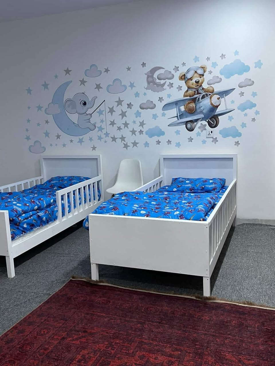 سیسە م بە داری رووسی زە مان و تۆکمە 
هە رزانی بە س لای ئیمە یە برۆ نرخ تاقی بکە رە وە و وە رە وە من لە خزمە تانام 
***********
*********** السليمانية, العراق
