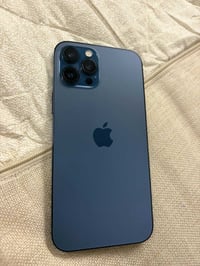 ايفون 12 برو ماكس  بطاريه 81 مساحة 256  نظافه 100 غراضه ويا كامل الجها...