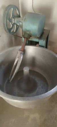 اخوان موجوده عجانه والسعر خاص 07868751867