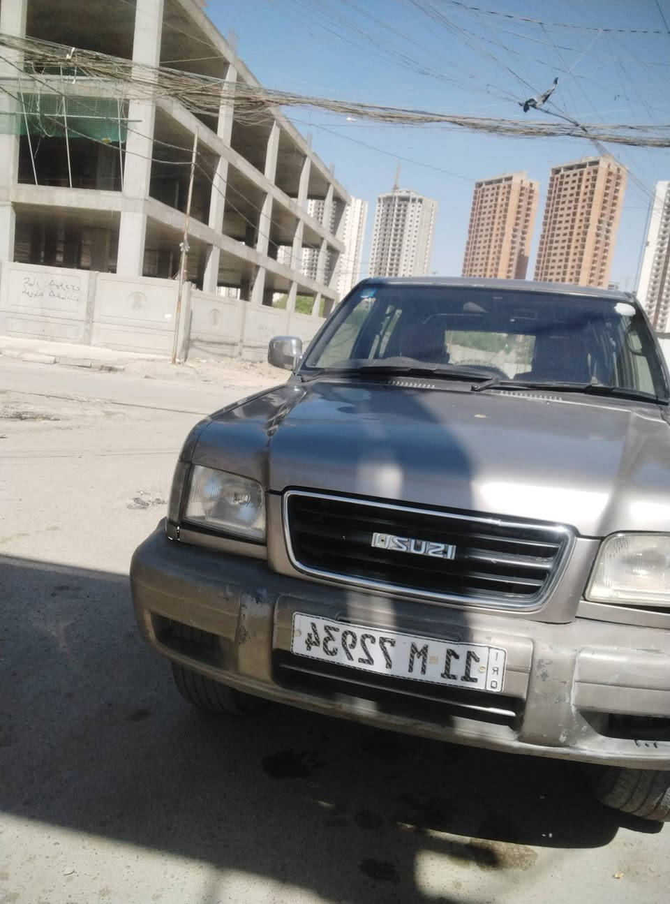 السلام عليكم سياره ازوزه تروبل 2003 4x4 بسمي سنويه جديد سياره كلهه بلاد فقط بنيد مبدل اثر رصعات كير جديد بيهه مممشتغل هسه شاده عادي وكيرهه الاوتوماتيكي موجود والفور ويل موجود فاتحه شغال  جام كهربائ رقم بغداد مشروع وطني ومكينه حاويه سياره كله عل بلاد *********** مكان بغداد المنصور السعر 55
