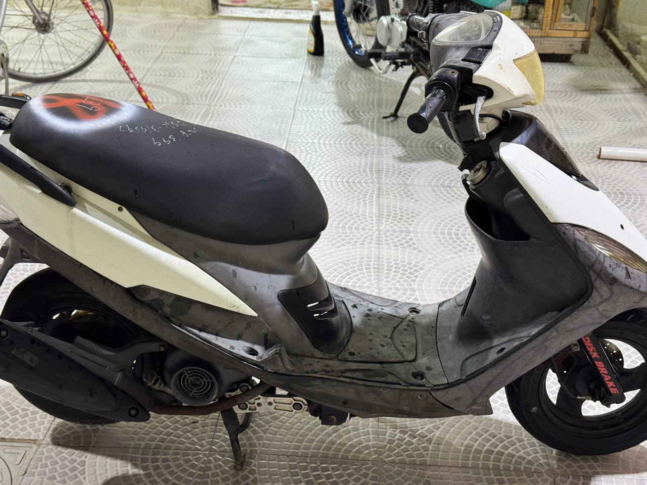 للبيع صارله يومين طالعه من الوكيل باله السعر خاص ***********
