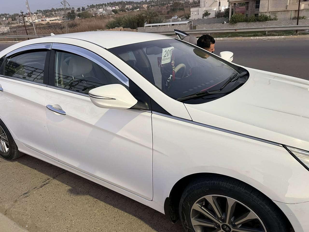 السلام عليكم 
سوناتا مضلع خليجي كفاله عامه بس الدعاميات مصبوغه سياره كفاله اتخبل ماشيه ١٠٣ سعره ١٤٠ بيه مجال حك الجيه والسياره مناقصه برغي بيه كازكيت مفتوح بس مكان السياره مكانه بلد قرب مرقد السيد محمد ***********
