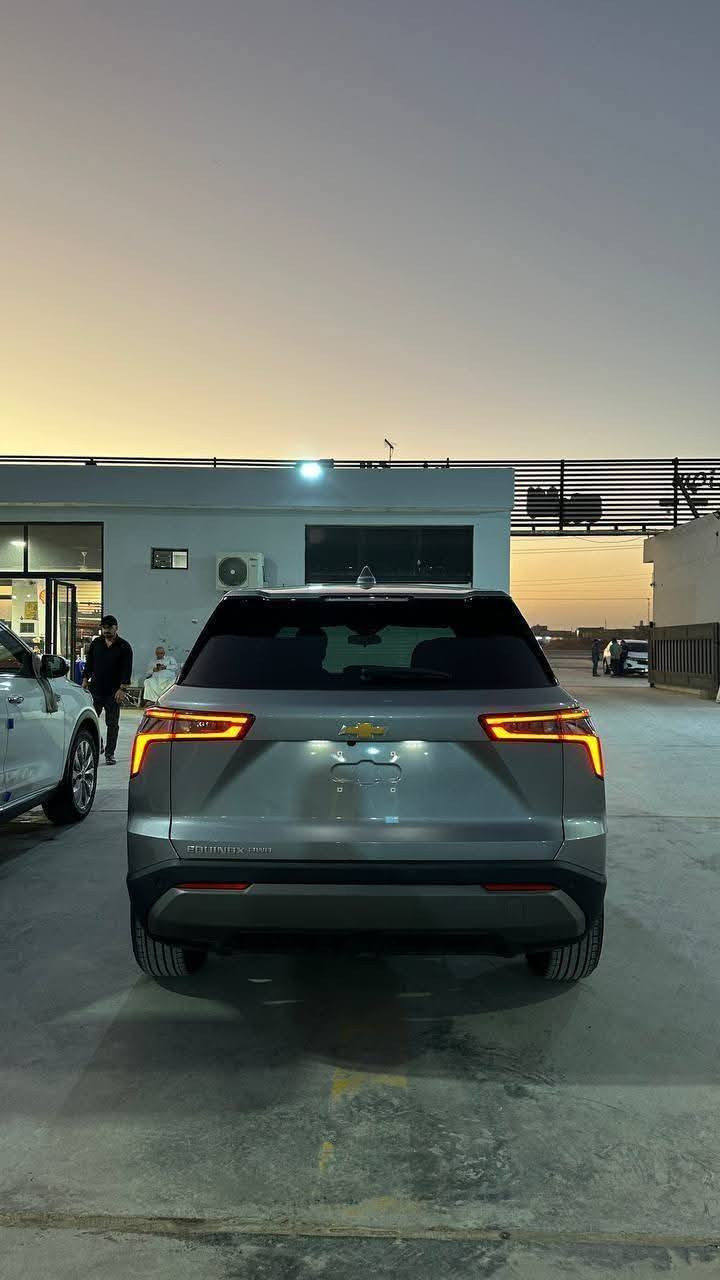 السلام عليكم
للمراوس 
كوينكس 2025 
بدون صبغ بدون شواصي ولا راديترات 
تبديل قطعتين نفس اللون جاملغ بنيد
مواصفات lt ماشية 4 ألف 
تترقم جميع المحافظات 
مكانها الكوت 
***********
