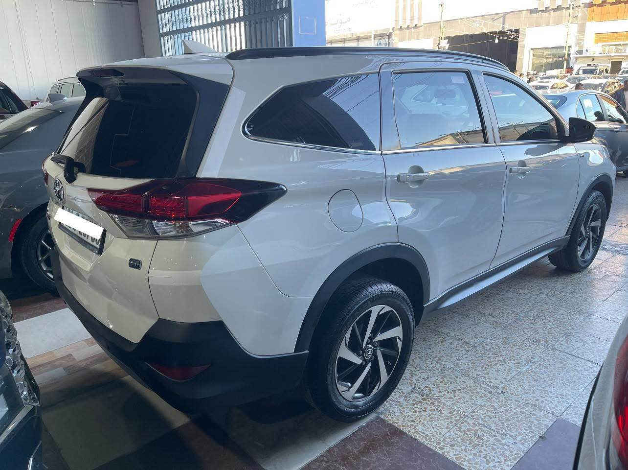 تۆیۆتا روش ٢٠١٩ 
موصفات ( بەسمە ، سی ریز کوشین …… )
١٠٠ هەزار رۆیشتووە
بۆیاخی نییە
تەنها توزیک تعدیلی هەیە
گیر و مەکینە بەشەرتە
رەقەم و سنەوی نوێیە

بۆ سعر نامە بنیرە یان پەیوەندی بکە بەم ژمارە

*********** أربيل, العراق
