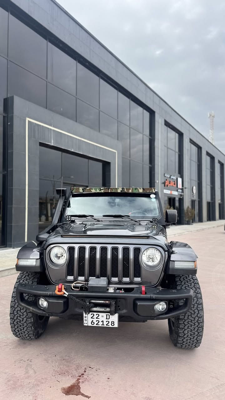 ❤️جيب رؤبكون
٢٠١٨
❄️llllllll❄️
فولموصفات
٦بستؤن
١١٥٠٠٠كيلؤمترروشتوه
هه ردووچاملغي دواوه ي بوياغه 
توزي سه رده رگاش لاي سه كن
ارباگ سوكان
سيستم
نرخي١٨٠$ورقه
***********
