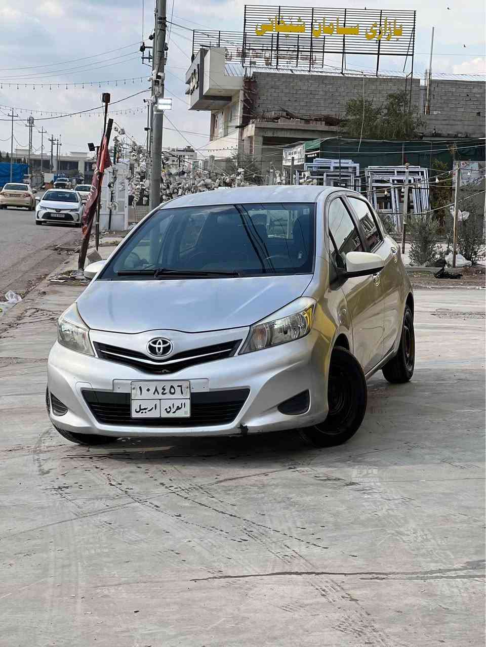 يارس ٢٠١٤ 
توندو توله پيشو پشت كه پسه بي ايرباك بي سبوغه كلينه 
بستيك سارده كوتي هه يه 
كيرو مه كينه به شه رت 
سه نه وي نويه به ناوي خومانه  
گير توماتيك جام كارباي بلوتوس تبريد گه ر مي به شه رت 
داواي 94وه ره قه و مه جال 
بو زانياري زياتر 
*********** أربيل, العراق
