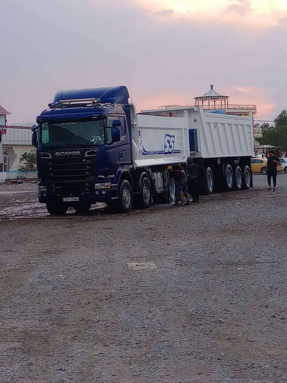 سلام عليكم الغوالي سكانيا عكرب بلادي سرائيلي مكينه 500 مربوطه بسمي سنويه جديد مديل 14 للستفسار ***********   %مكان العماره
