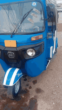 اسلام عليكم تكتك ٢٠ شهر ١٢ رقم وسنويه
التكتك كفاله الكشره ماعده زلوغ مكحله بصيطه

مكينه لاتنقيص لاتبخير 

فراش دوشمه تخم تاير سيبايه تراي زيرو وجديده منعه الكلمه 

السعر ٦ و ٧٠٠ وبيها مجال قليل للشراي 

المكان المجر الكبير 

الاستفسار ‎0781 451 5169
