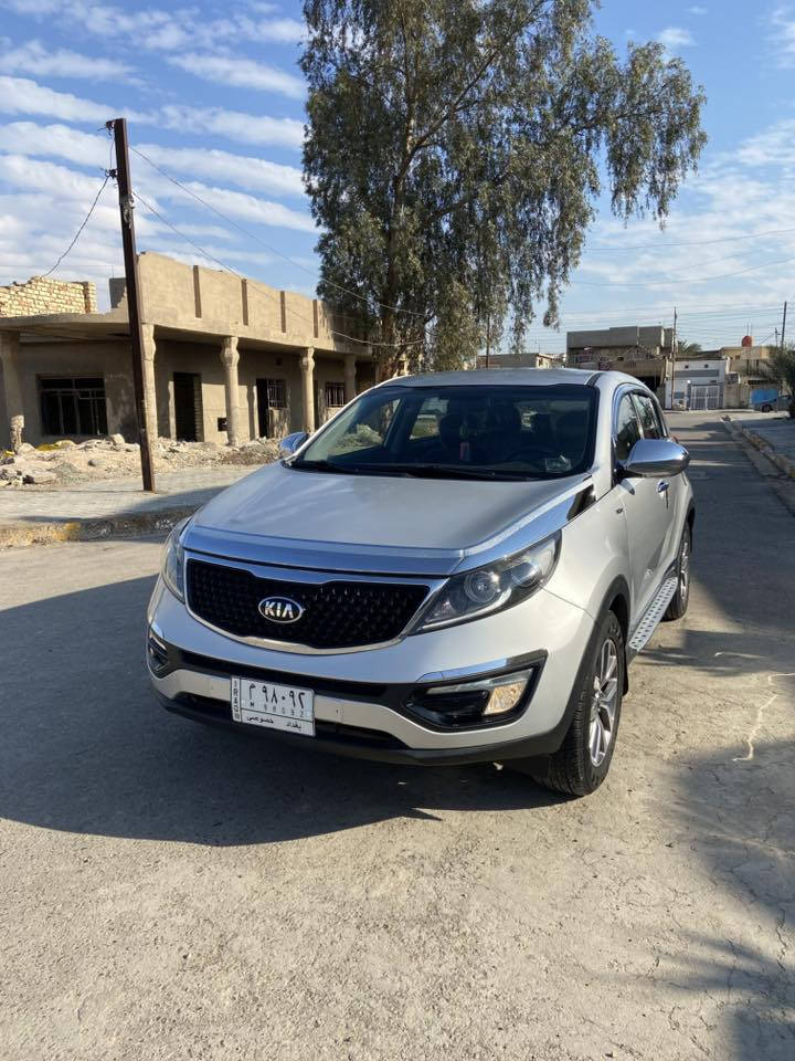 سلام عليكم سبورتج 2015 بيه جاملغ بارد ولبنيد ويمي صار شبر بل خلف جاملغ بارد قليل حيل ولسونار منشور كدامكم موصفات عاديه شاشه كامره فورويل محرك 2400 ماشيه 79 العنوان بغداد اتصال ***********
