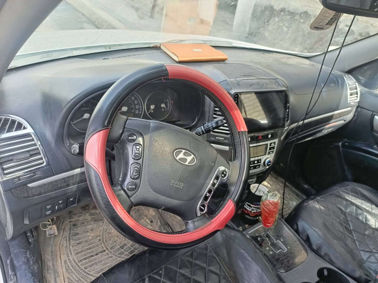 السلام عليكم سنتافي موديل ٢٠٠٨ السونار مرفق بلصور سياره مكينه جديده ستوه مشدوده ٣٣٠٠  وارد أمريكي السياره مكان السياره الديوانية الحمزه الشرقي 
رقم الهاتف ***********السعر ١٢٧ وبيه مجال
