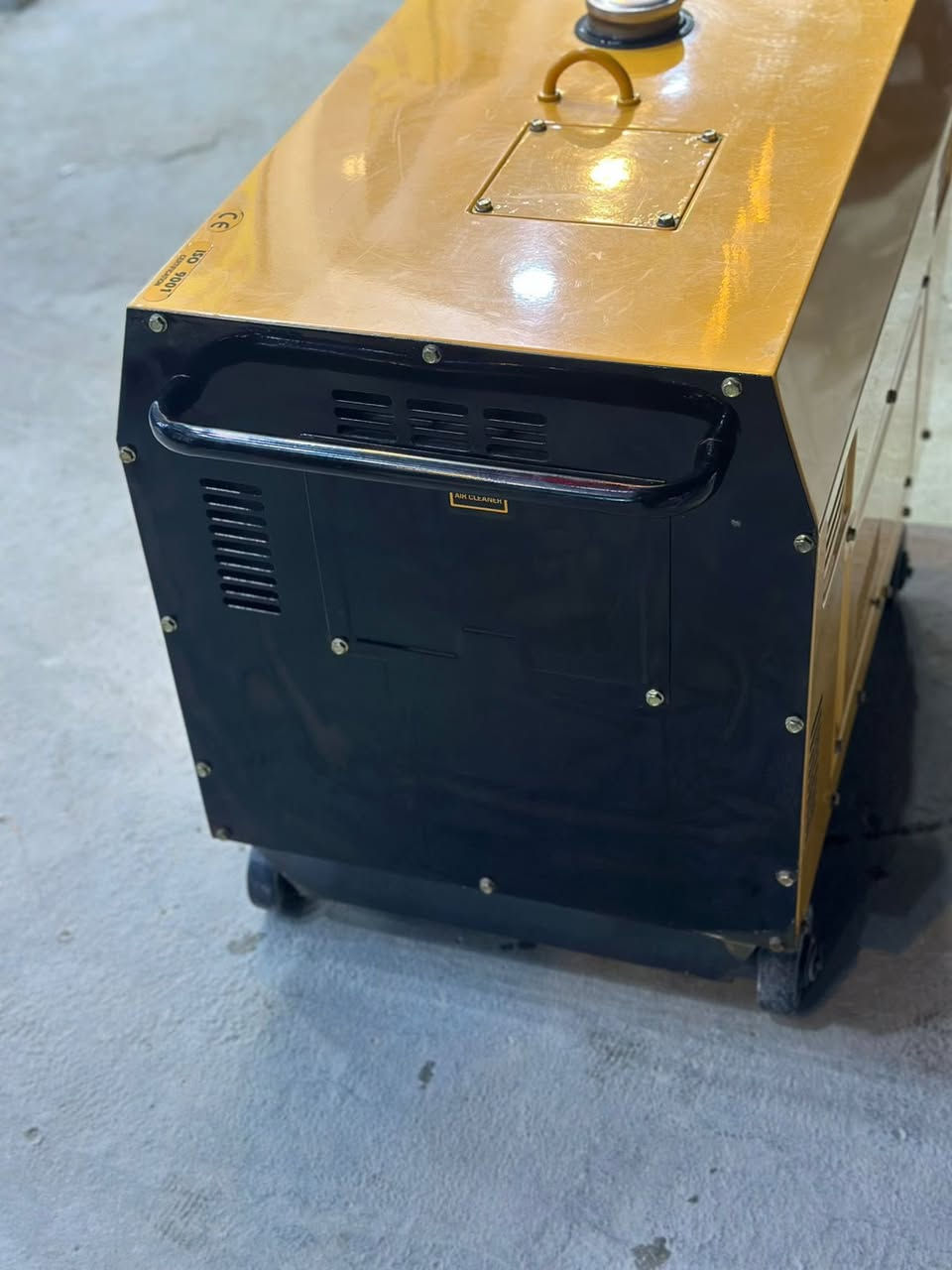 سلام عليكم مولده KEPOOR  استخدام قليل ما اعرف بيهن تشغل 30A صافي 25A السعر 600 وبيها مجال قليل


**إذا كنت صاحب هذا الإعلان وتريد حذفه لأي سبب، رجاءا أرسل رسالة إلى الدعم الفني**