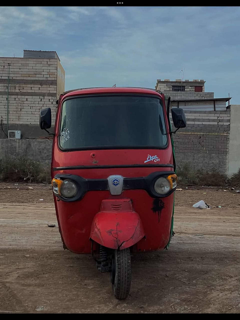 تكتك 2018 بياجو محور مكينه TVS  أوراق مو رقم  النضافه مثل ما تشوفون بصور السعر مليونين و750 وبيها مجال.***********
