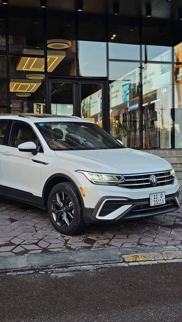 سلام عليكم 

تيكوان 2023 SE فول مواصفات  فور ويل
وارد امريكي حادثها جاملغ خلف السائق وقبغ جنطة 
ايرباك البردة فقط 
صور الحادث مرفقة بالمنشور 
ماشية 17 الف ميل
داخل جوزي 
بنوراما 
كشن كهرباء 
كشنات تدفئة 
مري جانبية تدفئة
نقاط عمياء 
رادار امامي خلفي 
السيارة كاملة مابيها دينار مصرف 
مكانها بغداد / المنصور  
السعر 22500 
***********
